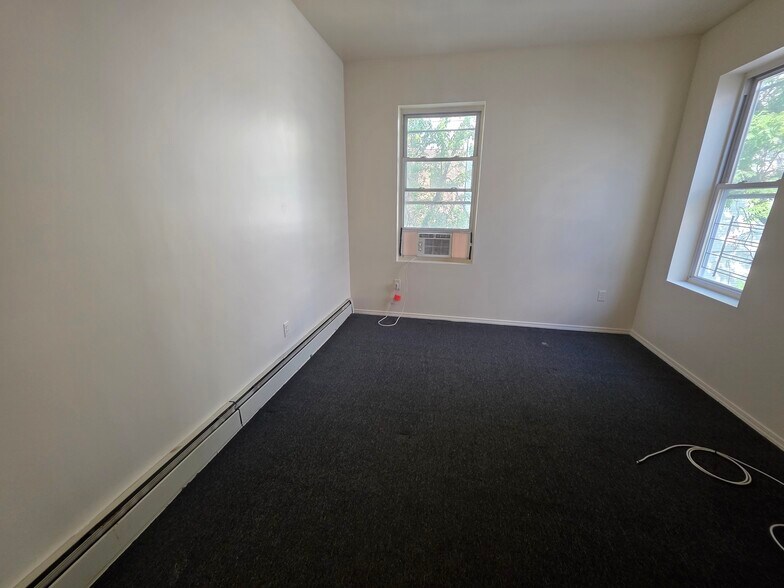 Building Photo - 317 E 169th St