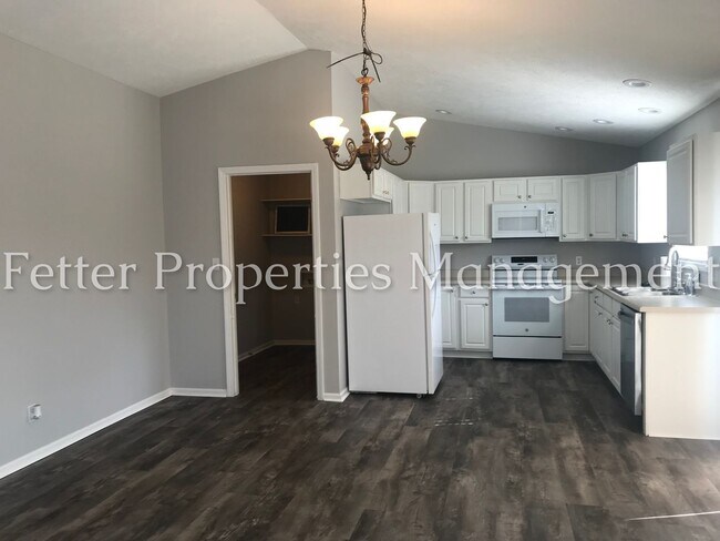Building Photo - 3 Bedroom, North Side Home!!