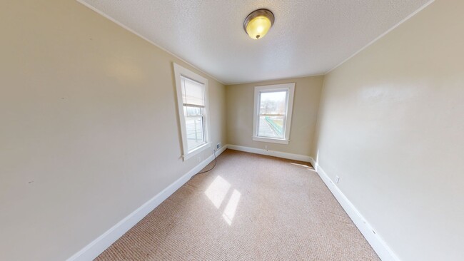 Building Photo - 3-Bedroom, 1-Bath Single-Family Home for Rent in Butler