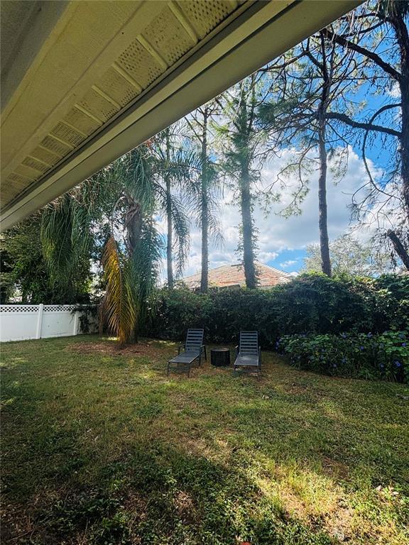Building Photo - 17629 Esprit Dr