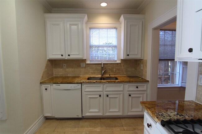 Building Photo - 3127 Rice Boulevard