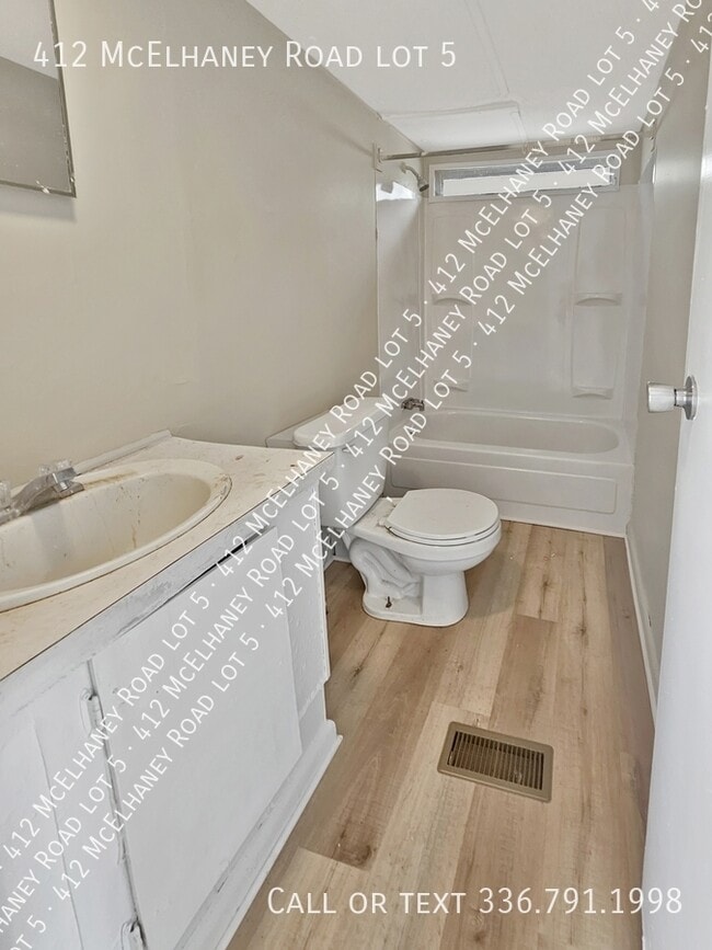 Building Photo - 412 McElhaney Rd