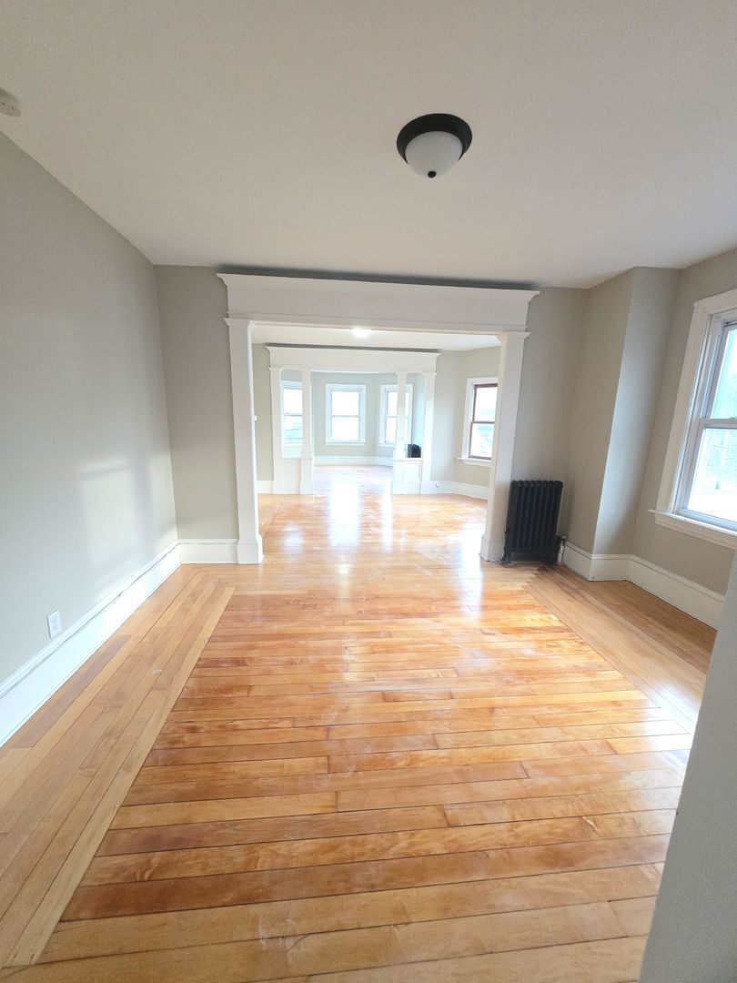 Building Photo - 848 Smith St