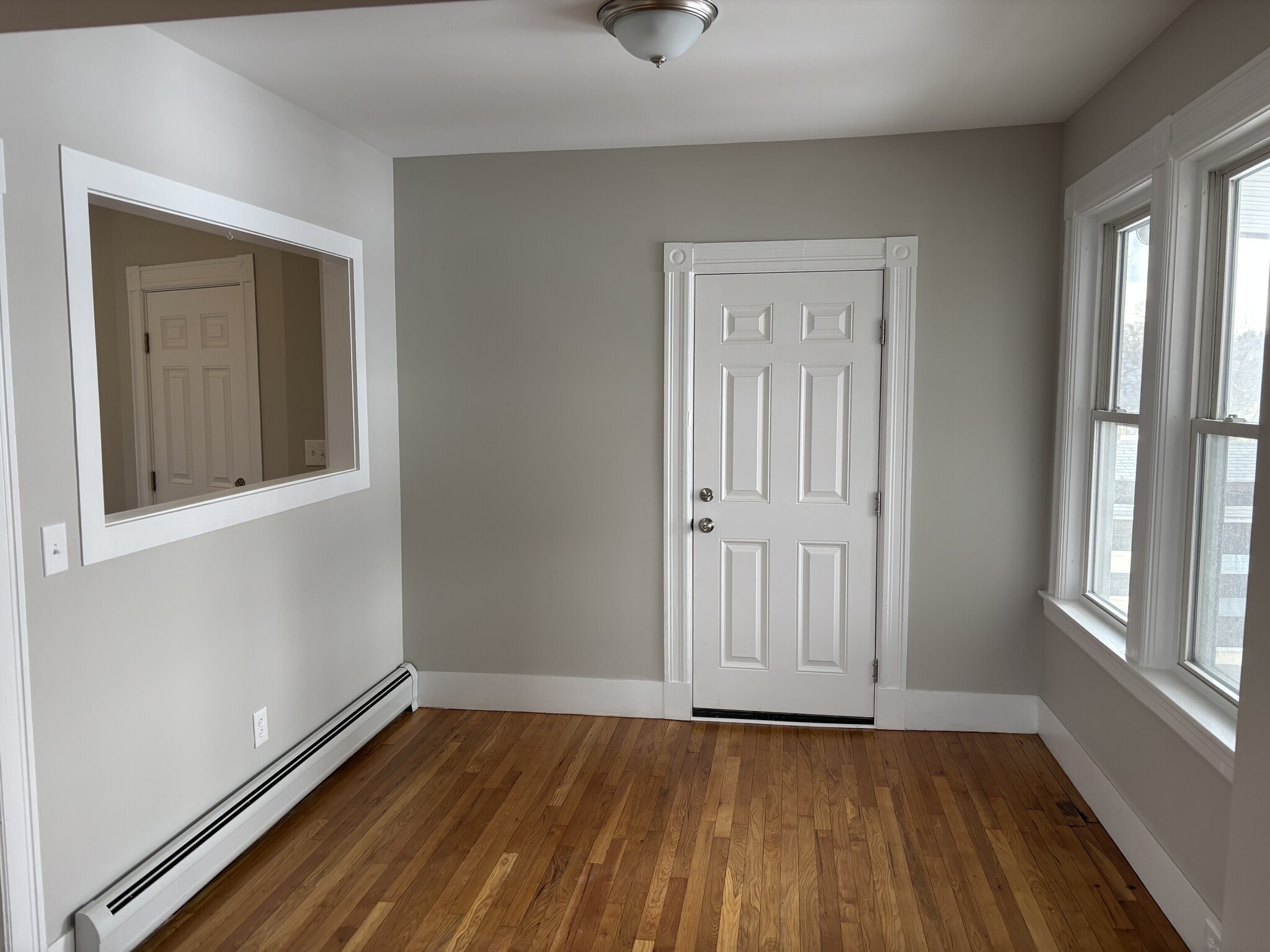 Building Photo - 206 Jewett St