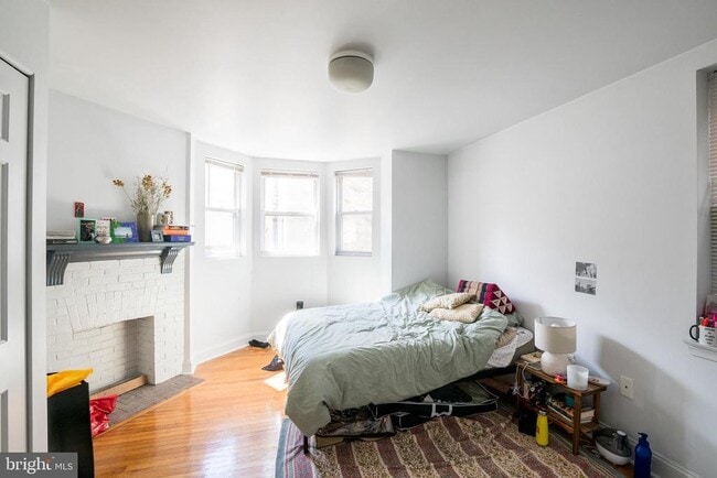 Building Photo - 1938 Pine St