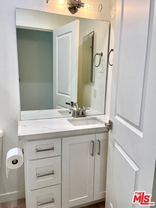 Bath 2 - 4205 Lincoln Ave