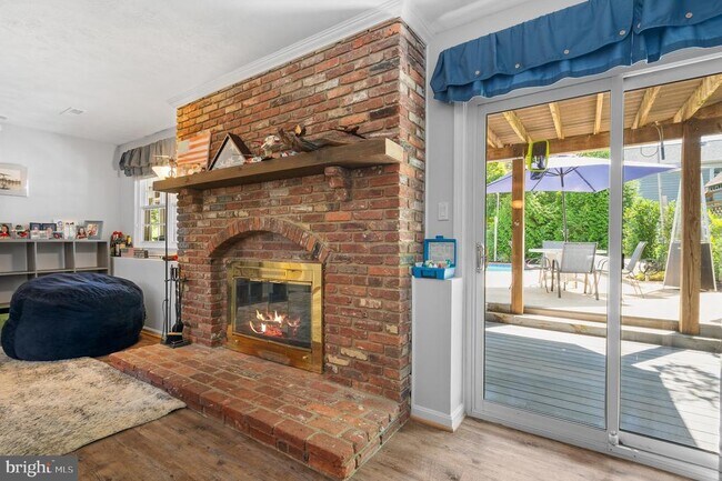 Building Photo - 1615 Spottsworth Way