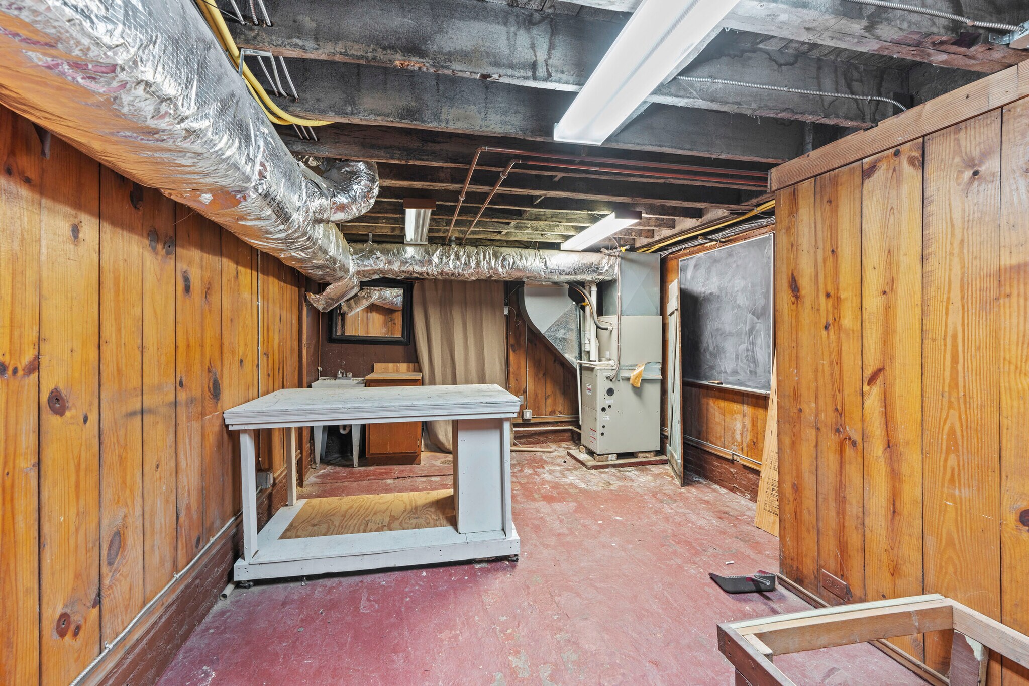 Building Photo - 814 Elm St