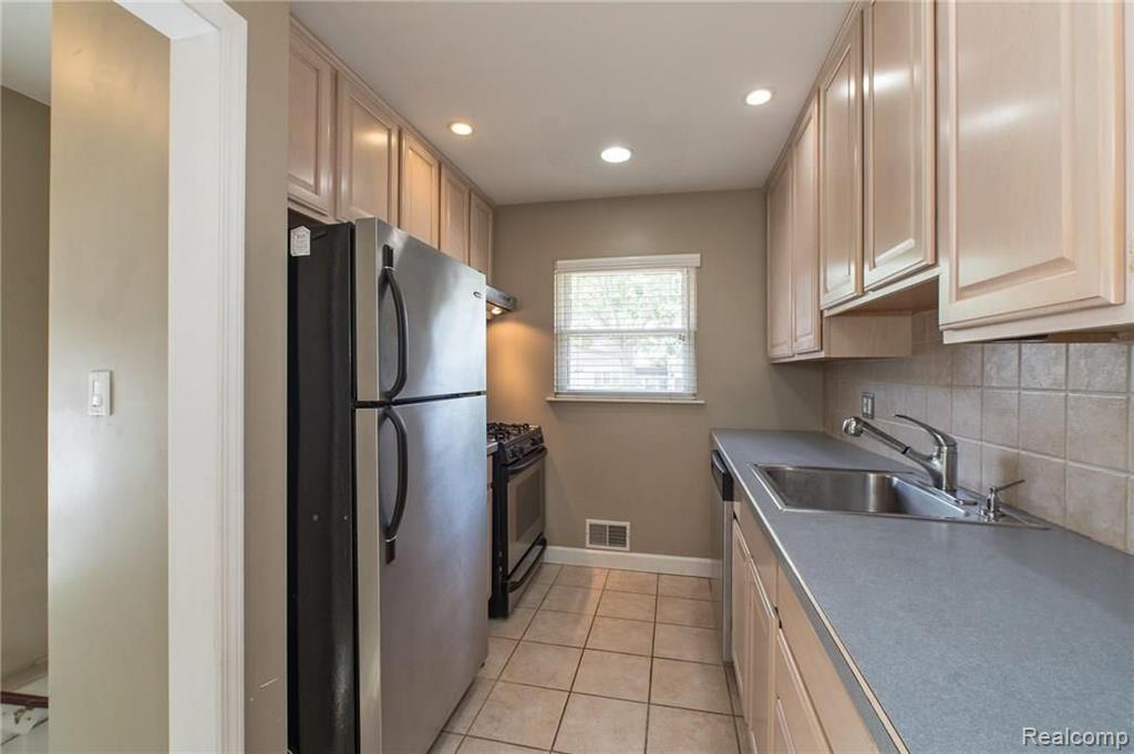 Building Photo - 3602 Ravena Ave