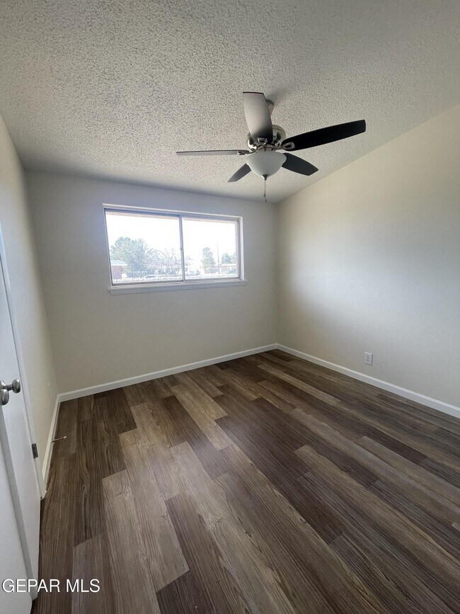 Building Photo - 4449 Finch Way