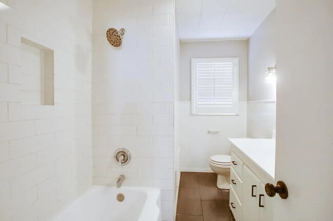 Building Photo - 2706 36th St