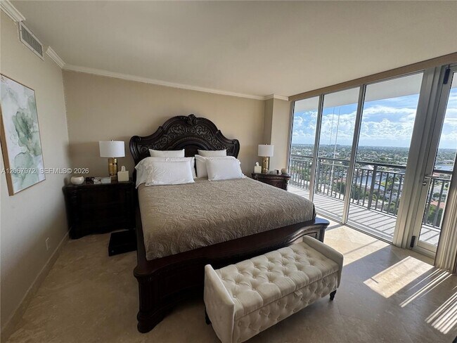 Building Photo - 4280 Galt Ocean Dr