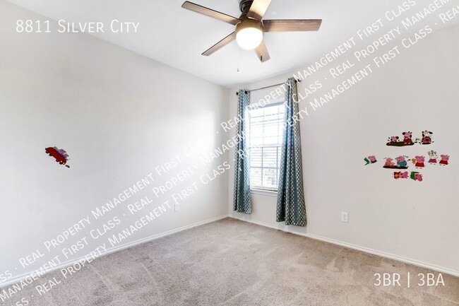Building Photo - 8811 Silver City