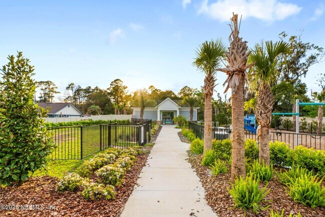 Building Photo - 13109 Annie’s Walk Dr