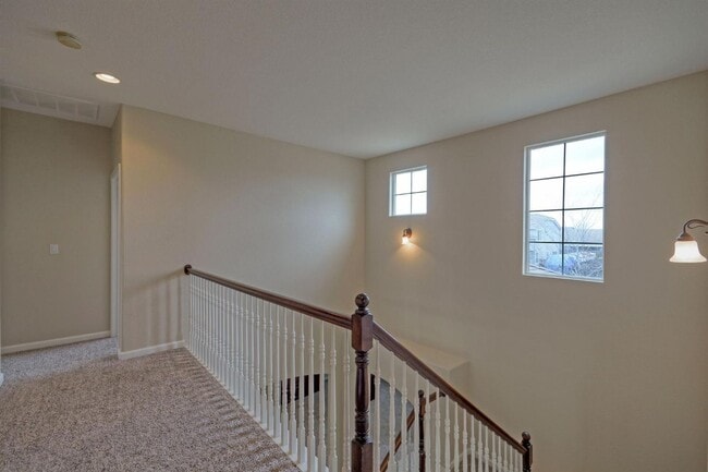 Building Photo - 4 Bedroom, 3 Bath - 3 Car Garage - Gorgeous!!!