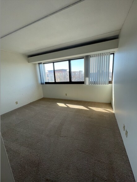 Interior Photo - Chateau Student Housing Cooperative