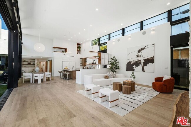 Building Photo - 8617 Higuera St