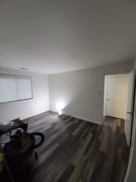 Building Photo - 23 Stratton Ct