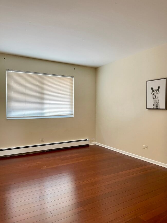 Building Photo - 49 W 66th St