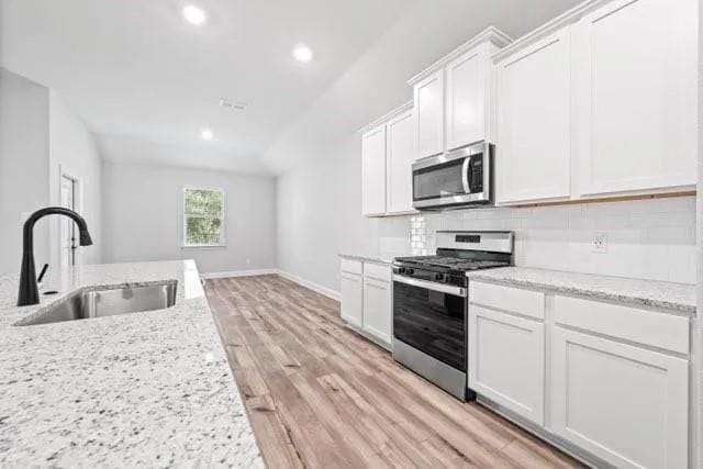 Building Photo - 2024 Brentwood Dr