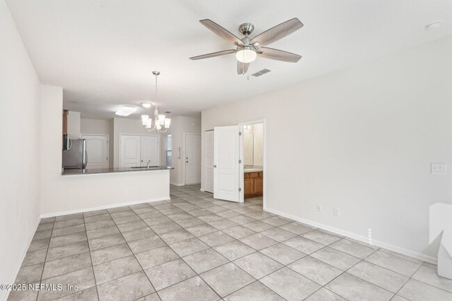 Building Photo - 750 Servia Dr