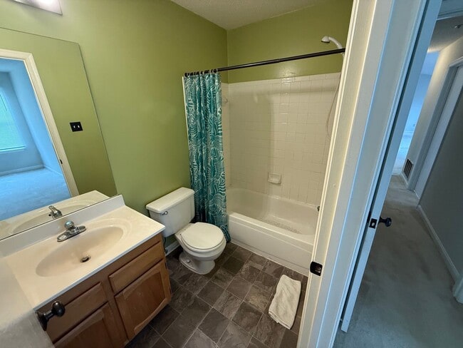 Building Photo - Spacious 2 Bedroom 2 Bathroom Condo in Asp...