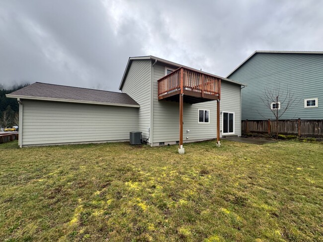 Building Photo - Application Pending - 3 Bedroom House For ...