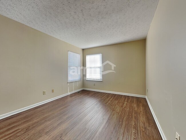 Building Photo - 6344 Sterling Woods Dr