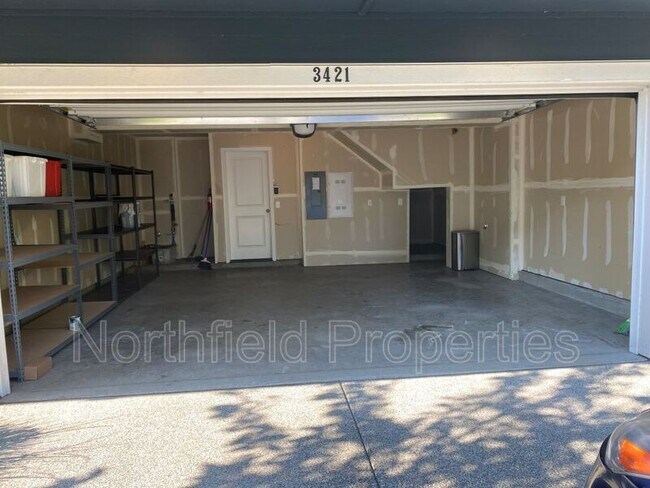 Building Photo - 3421 31st Dr