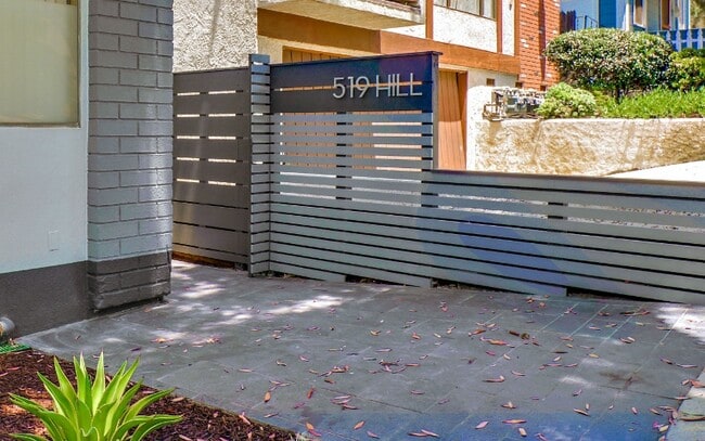 Building Photo - 519 Hill St in Santa Monica!  Steps to Main St and the beach!