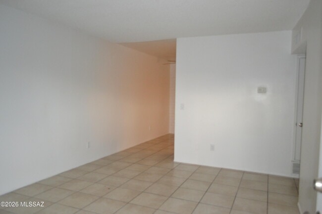 Building Photo - 5739 E 26th St
