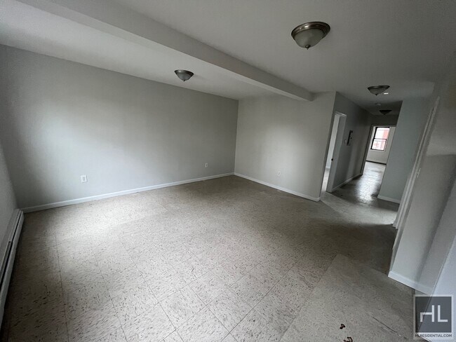 Building Photo - 3 AVENUE