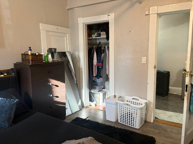 Building Photo - 1050 Commonwealth Ave