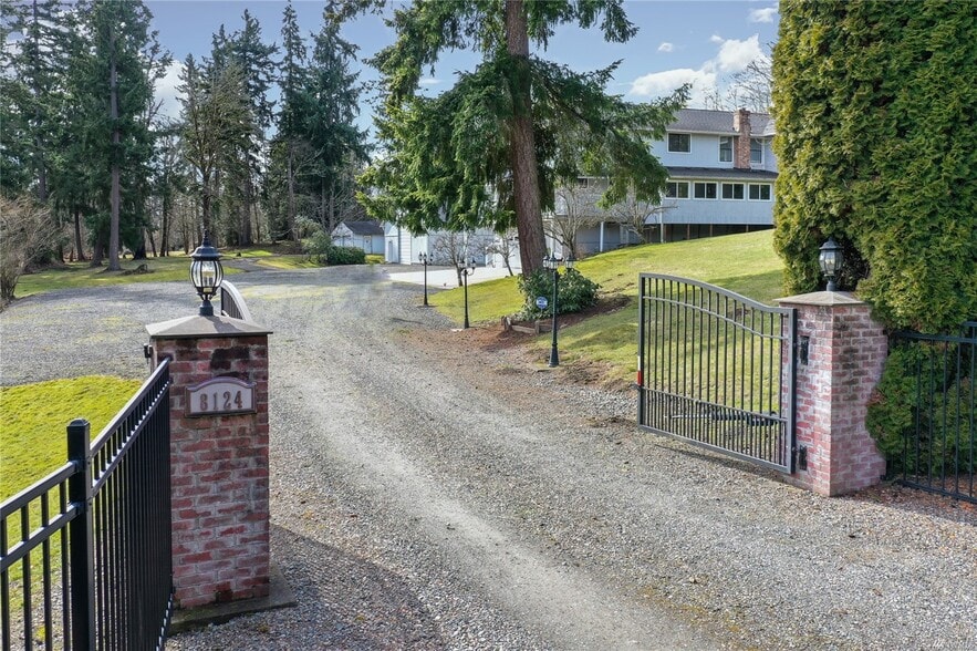 Primary Photo - 8124 138th St E