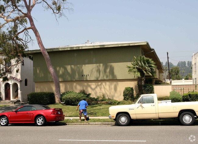 Primary Photo - 5717 Huntington Dr N