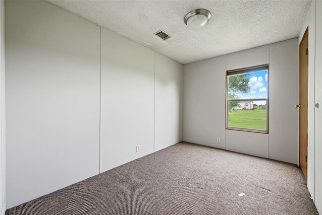 Building Photo - 360 Shady Oaks Dr