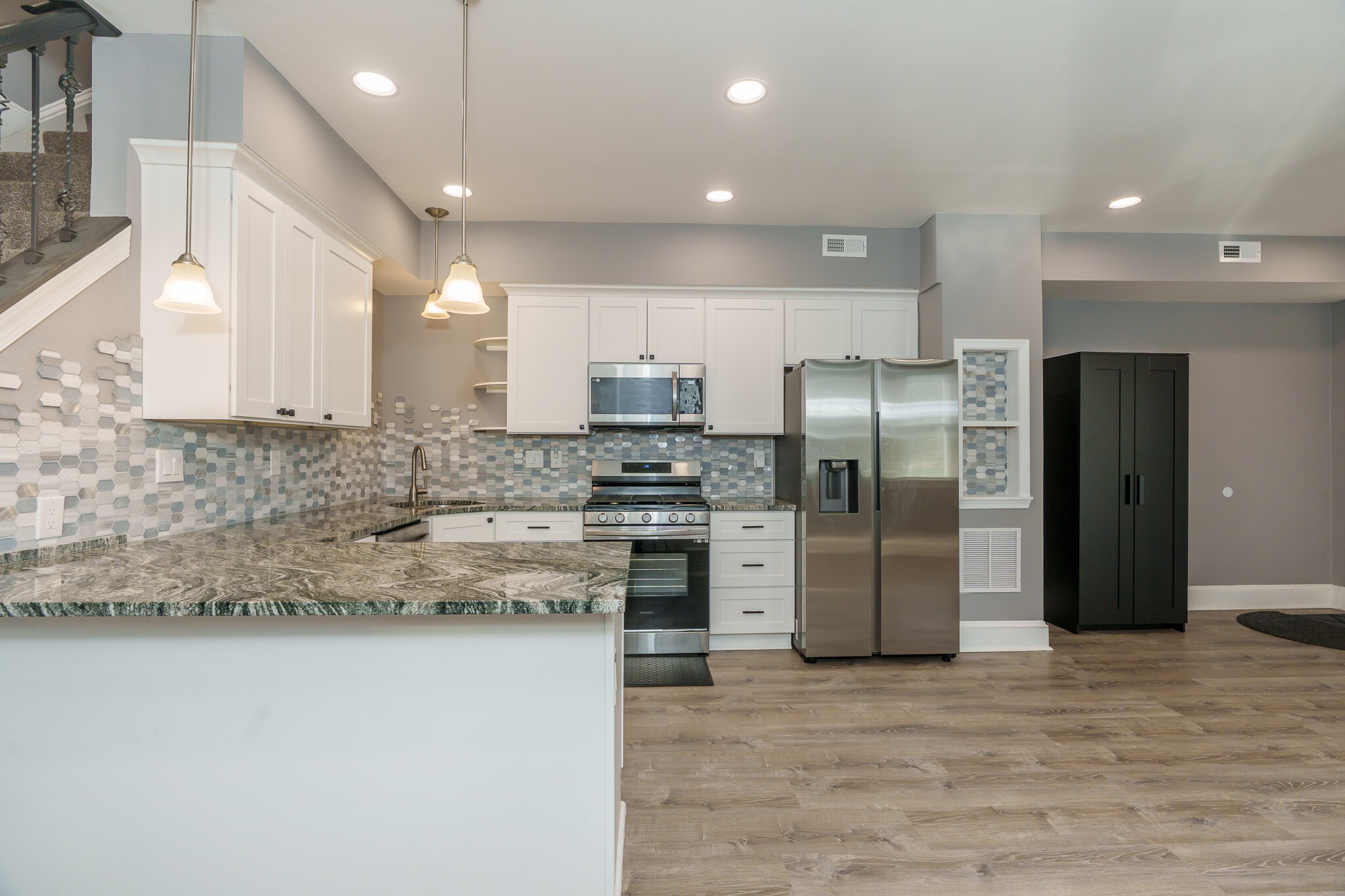 Building Photo - 3706 3rd St