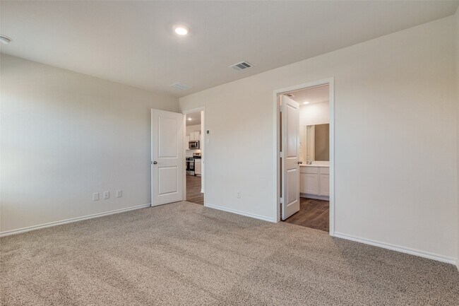 Building Photo - 4113 Turquoise Ave