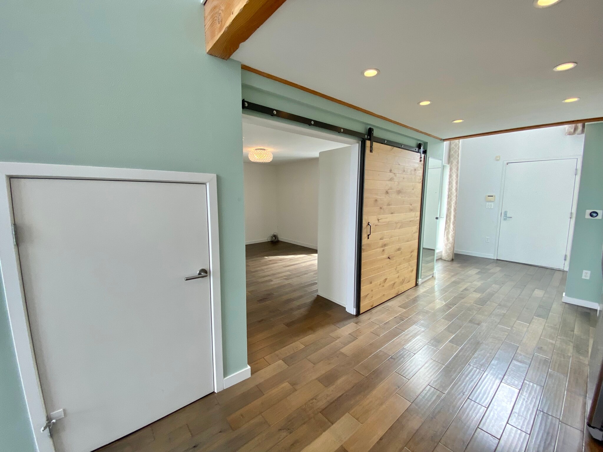 Building Photo - 4215 Glencoe Ave