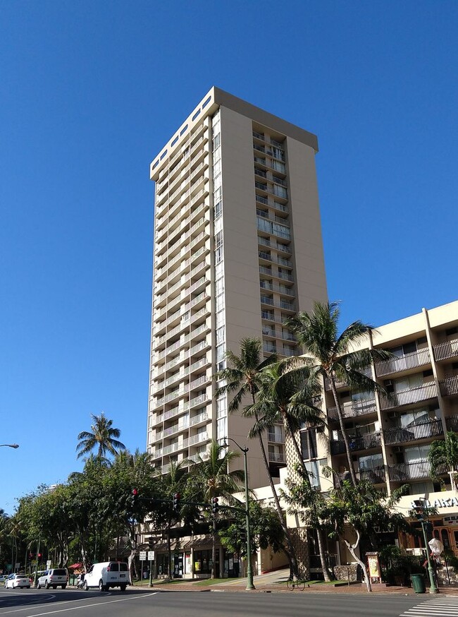 Building Photo - 1 Bedroom, 1 Bath Condo in the Heart of Waikiki – $2,550/month