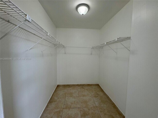 Building Photo - 4675 W 18th Ct