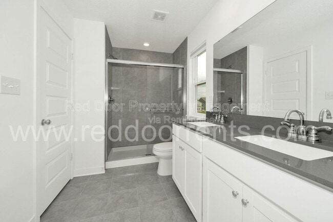 Building Photo - 6380 Apperson Dr