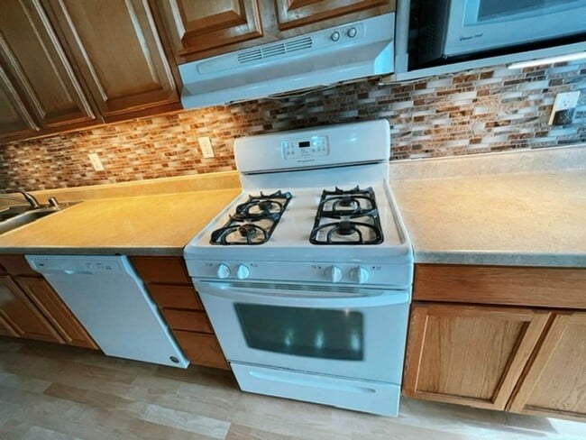 Building Photo - Unique and Updated Corner Lot Cabin in Mou...