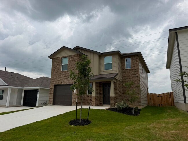 Building Photo - Spacious 4-Bedroom Home with Loft in Redbird Ranch