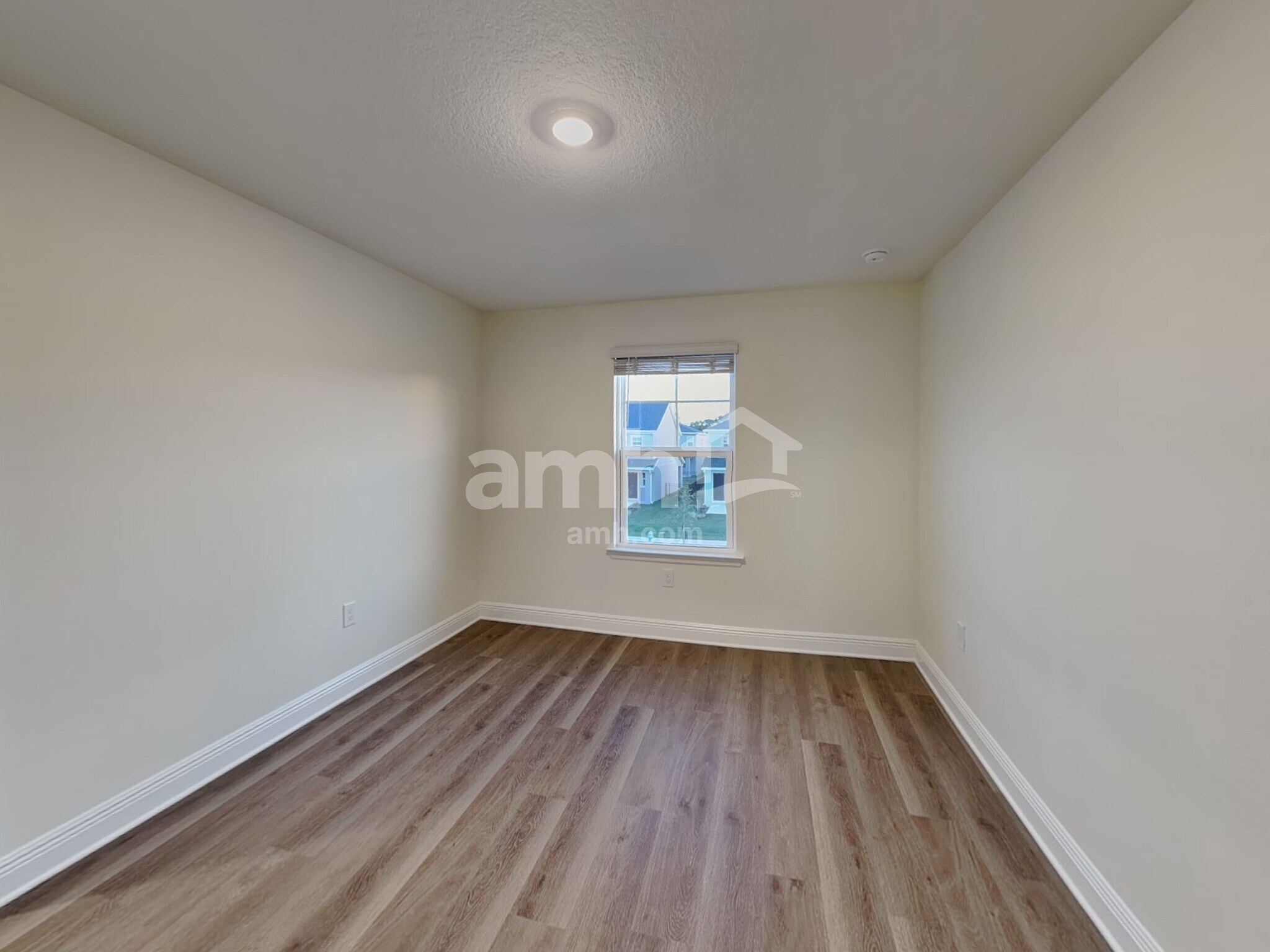 Building Photo - 5964 Sycamore Pl St