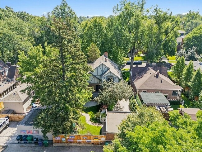 Building Photo - 1021 S Columbine St