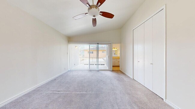 Building Photo - Spacious & Updated 2-Bedroom Unit in Studi...