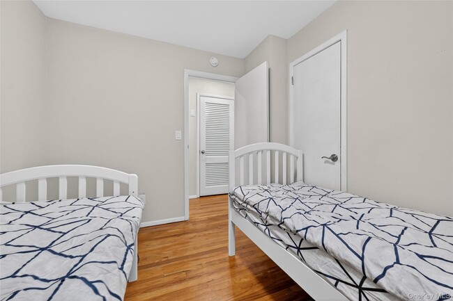 Building Photo - 28 Edward Ave