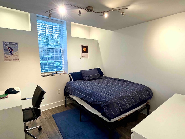 Building Photo - 12 Braemore Rd