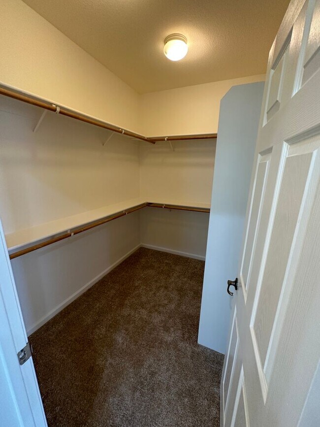 Building Photo - Beautiful 4  bedroom, 2.5 bath home in Garin Ranch